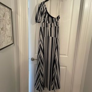 One shoulder dress